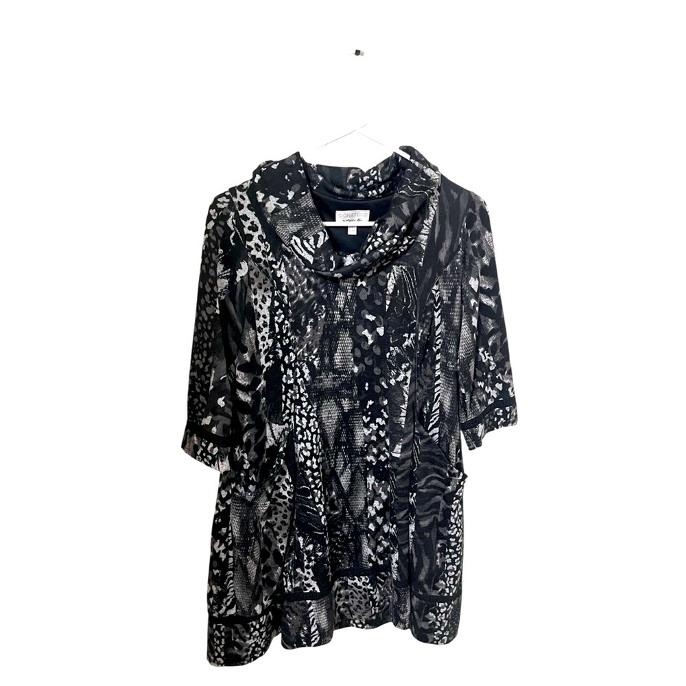 Signature by Robbie Bee Black and White Patterned Tunic dress